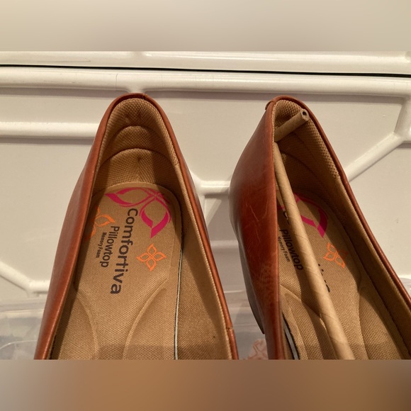 COMFORTIVA Amora Heels - Picture 3 of 5